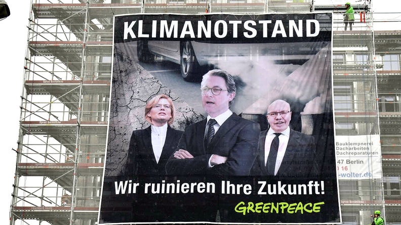 001.1-greenpeace_klagt_kloeckner_agrar_scheuer_verkehr_altmaier_wirtschaft.jpg